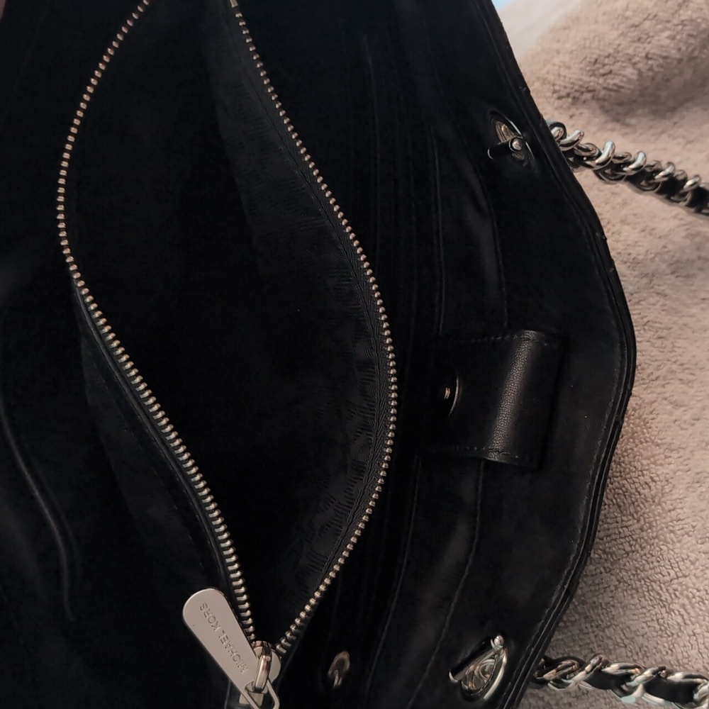 Michael Kors Susannah Quilted Black Leather Shoulder Bag Super Soft Leather - Picture 8 of 13
